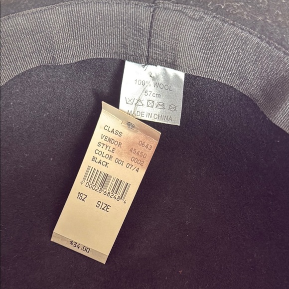 Brandy Melville Wide-Brimmed Hat - Picture 5 of 5